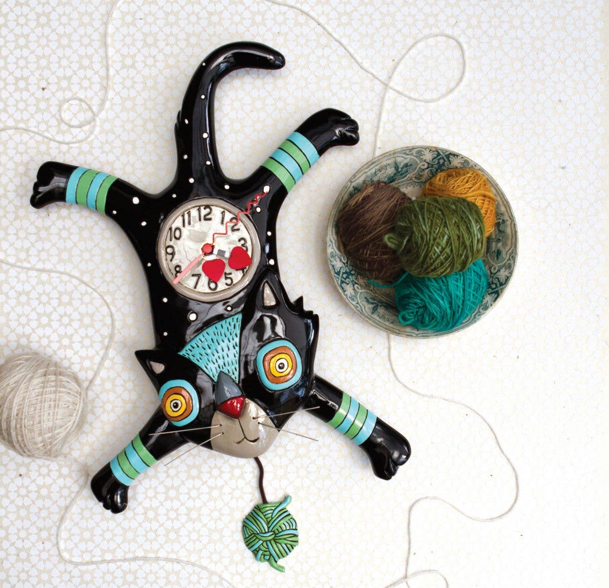 Craft Attack&quot; Cat Clock | Unique Hand - Painted Cat Timepiece - Oldboy&